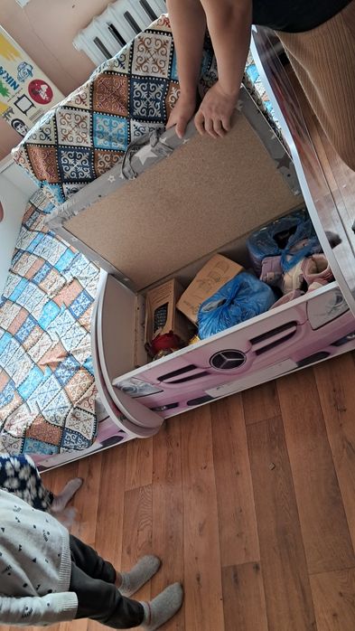 Продам детский кровать для девочек в хорошем состоянии