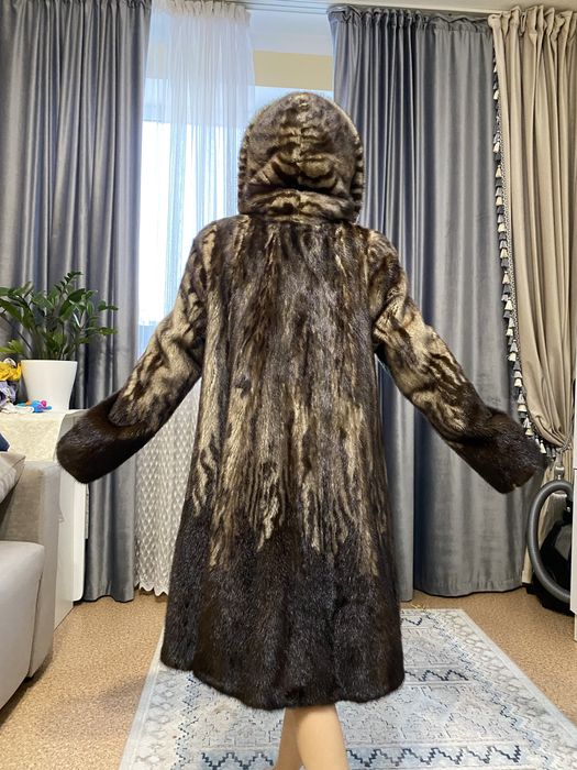 Продам норковую шубу