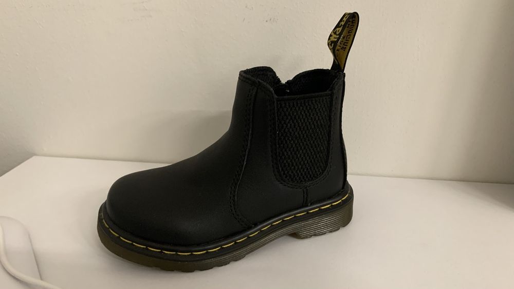 Детские ботинки-челси Dr. Martens