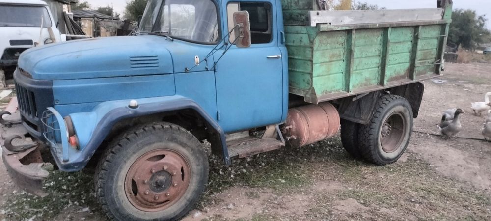 Продам ЗИЛ 131  самосвал