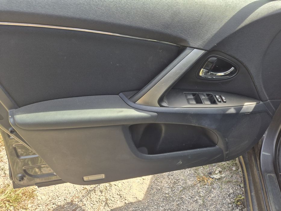 Тойота Авенсис Toyota Avensis 2013;1.8i