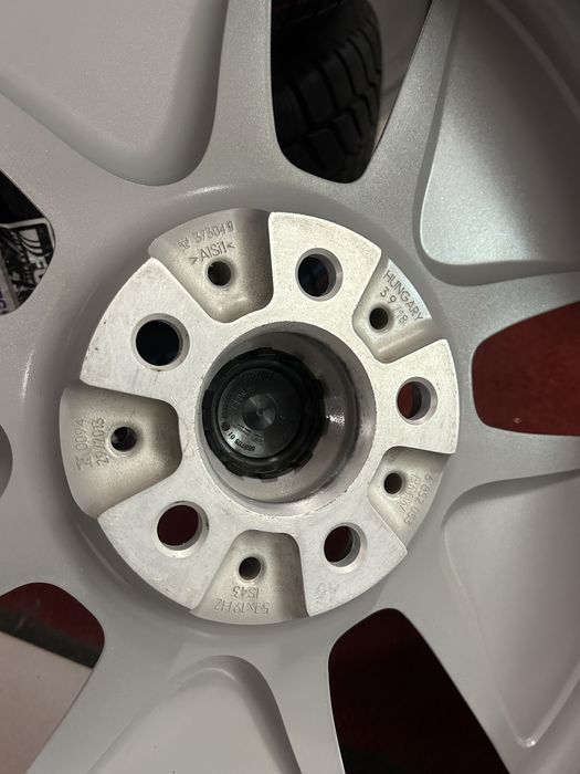 Джанти 19 цола BMW i3 Оригинални със зимни нови Гуми 155/70/19