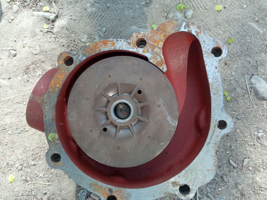 Продам водиной насос (помпа) Deutz