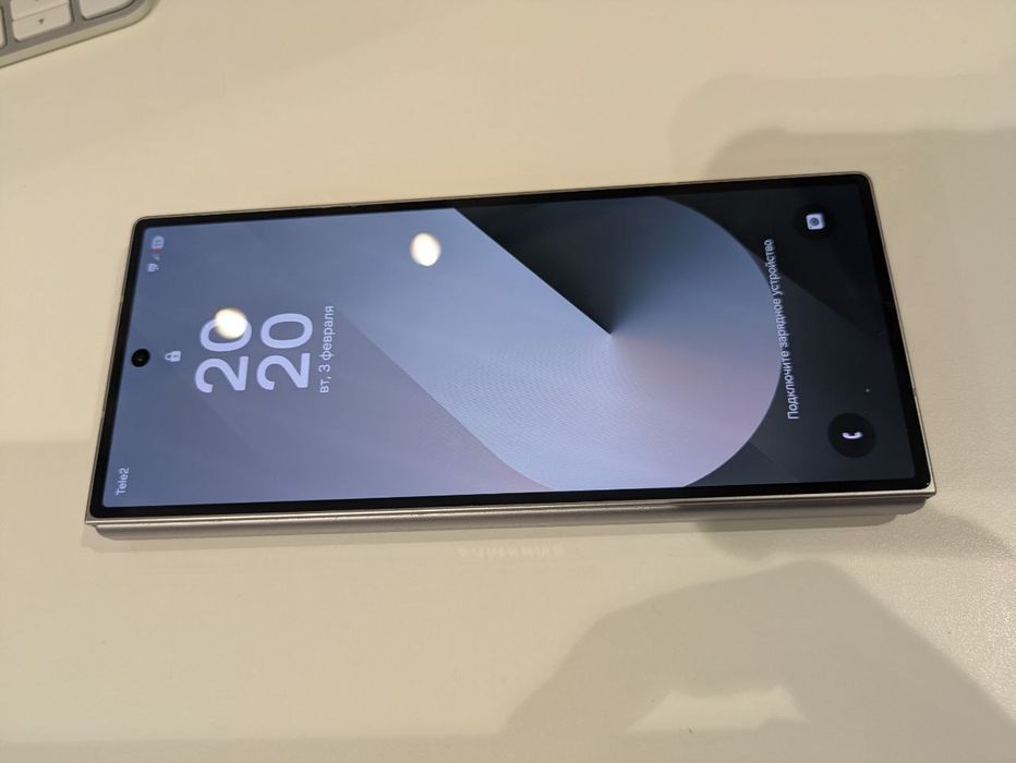 Z Fold 6 почти новый