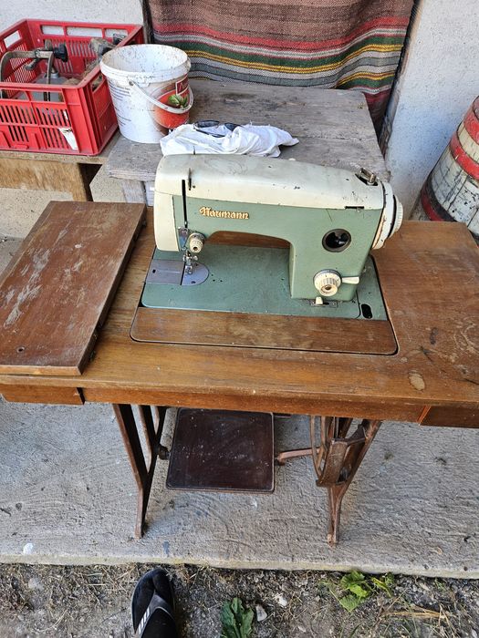 Крачна шевна машина Naumann