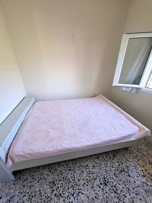 Продава малка къща с площ 50 м2 и двор 170 м2 в Неа Врасна, Гърция