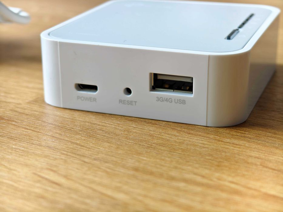 Мини "травел" Wi-Fi рутер TP-LINK с вградена антена