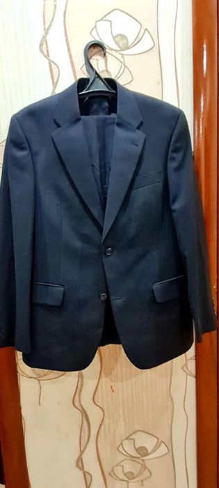 Продам мужской костюм