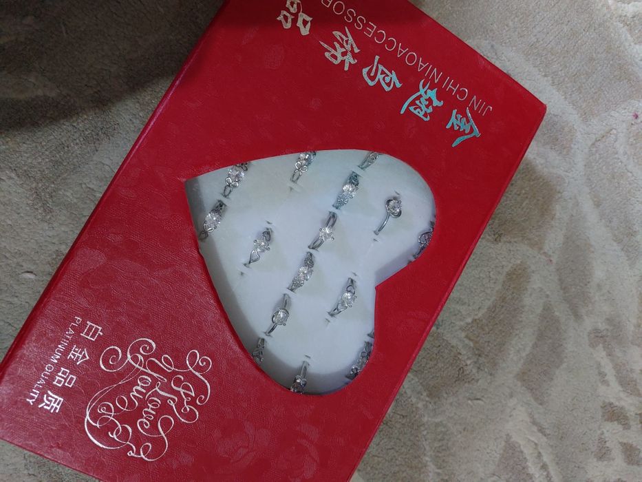 Продам колечка комплект новые корейские