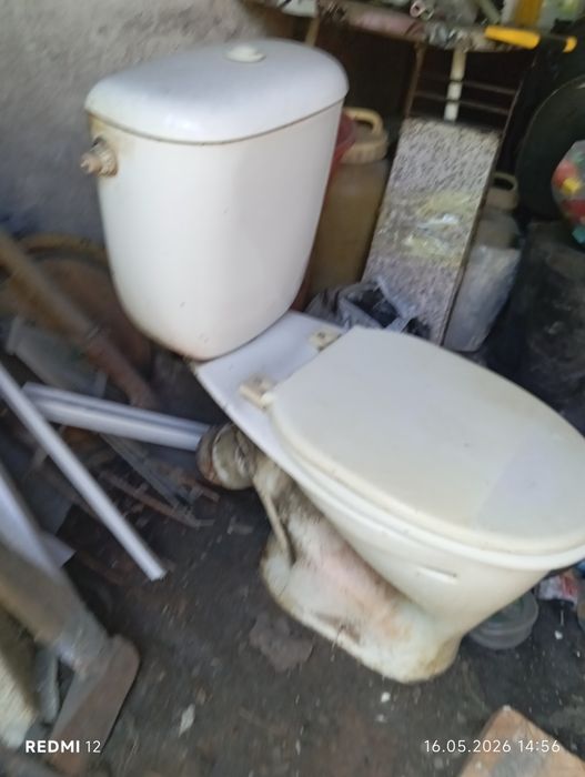 Продам б/у унитаз