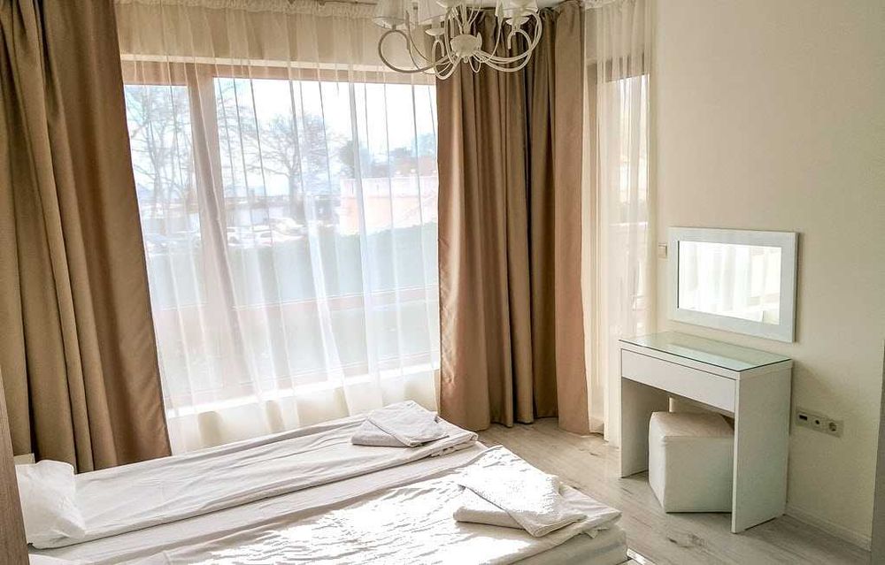 Тристаен апартамент с морска гледка във Varna Southbay Residence