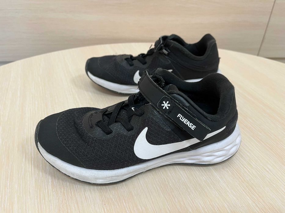 Детски маратонки NIKE REVOLUTION 6