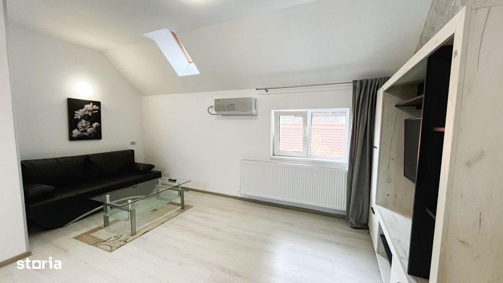 Apartament cu 3 camere in zona Centrala/ Strada Lunga