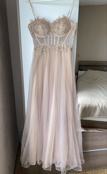 Дълга официална рокля