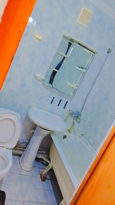 Авангард 2мкр 22  дом  ночь.