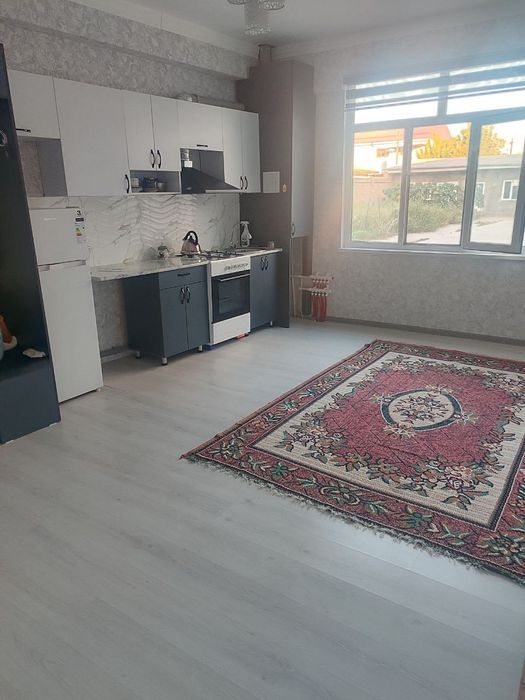 Зангиотада 2 хонали, жиҳозланган квартира ижарага берилади.