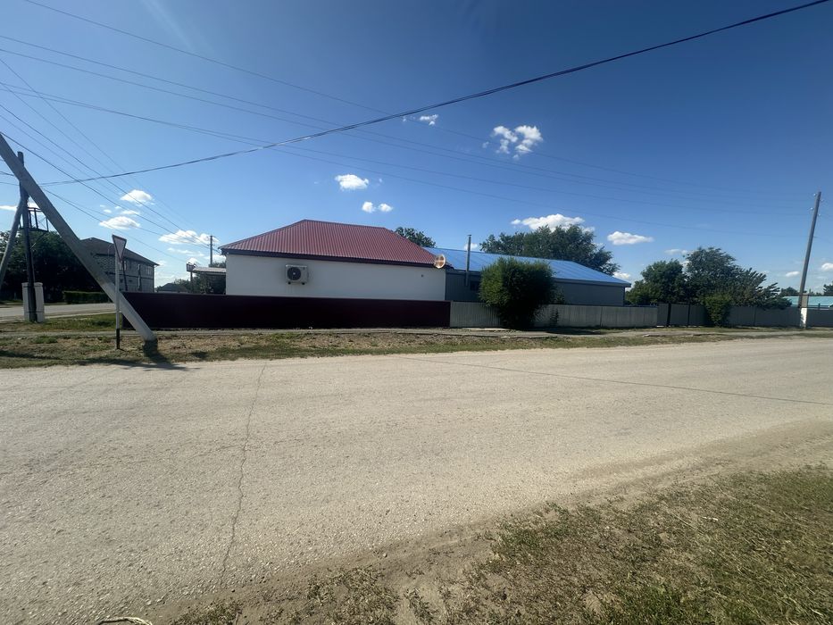 Продам дом и магазин