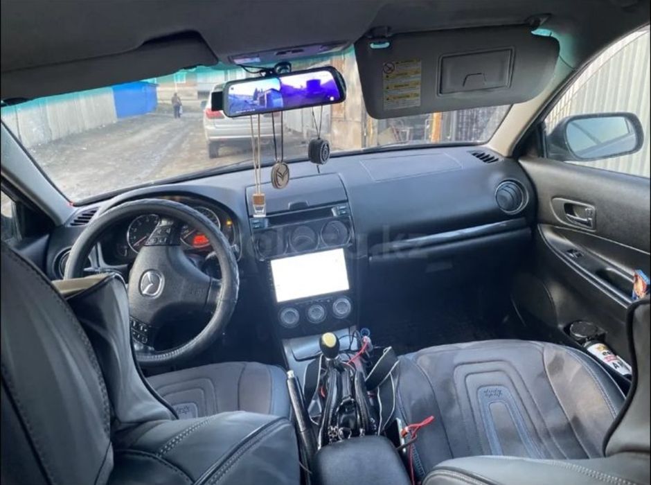 Продам машину Mazda