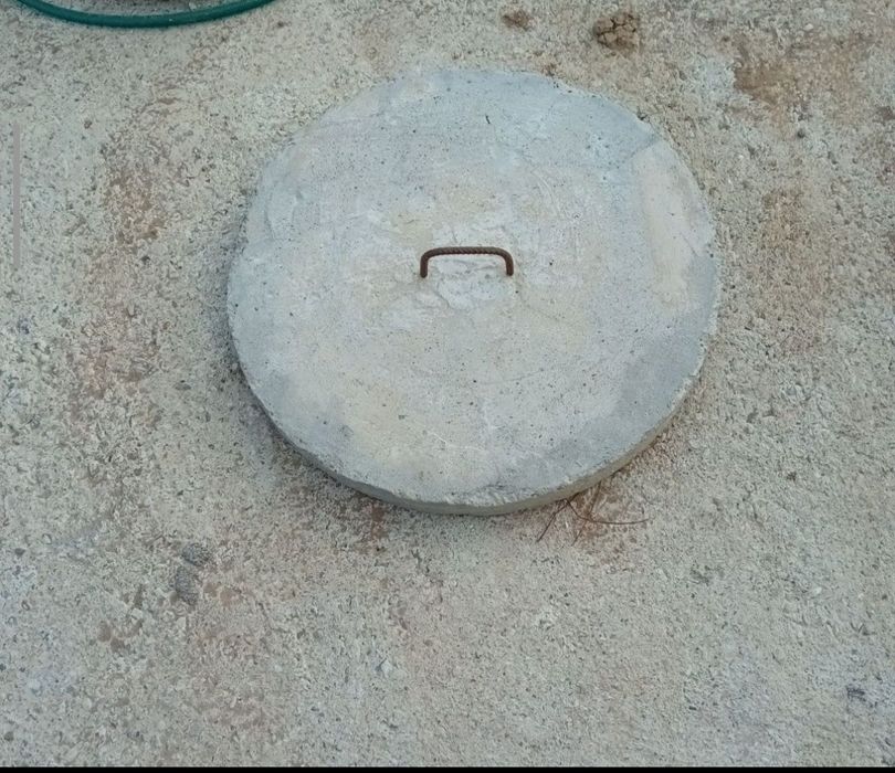 capac beton fantana fosa canalizare diametru 60cm nou