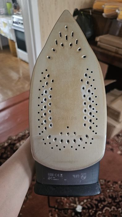 Продам паровой утюг Philips
