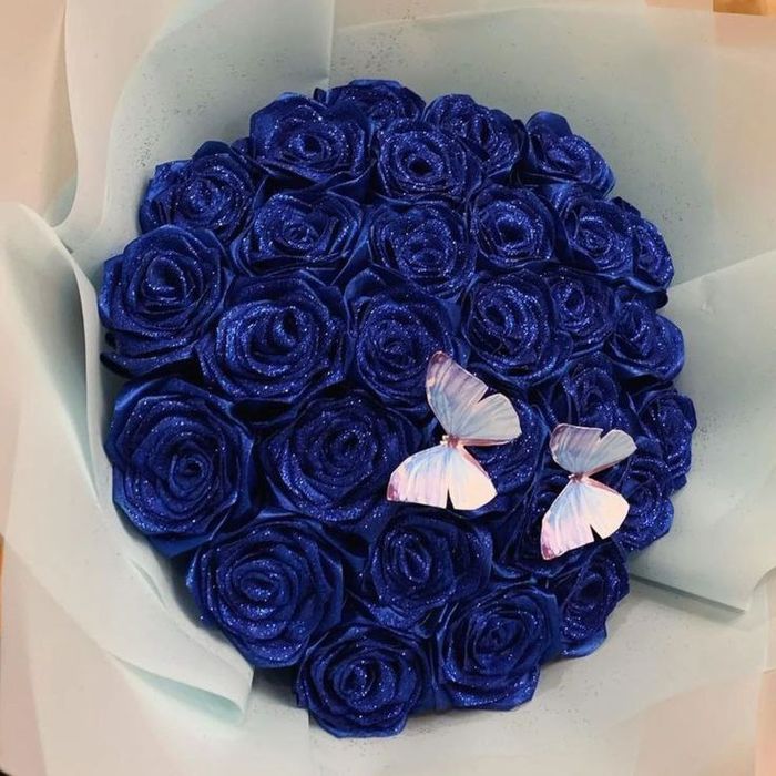 Авторские букеты из атласных лент.