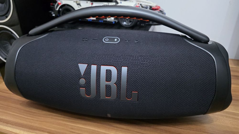 JBL Boombox 3 – impecabilă, cu încărcător, preț bun