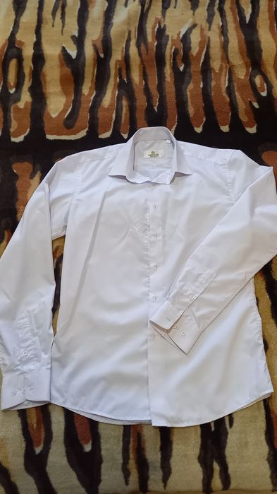 Продам мужской костюм