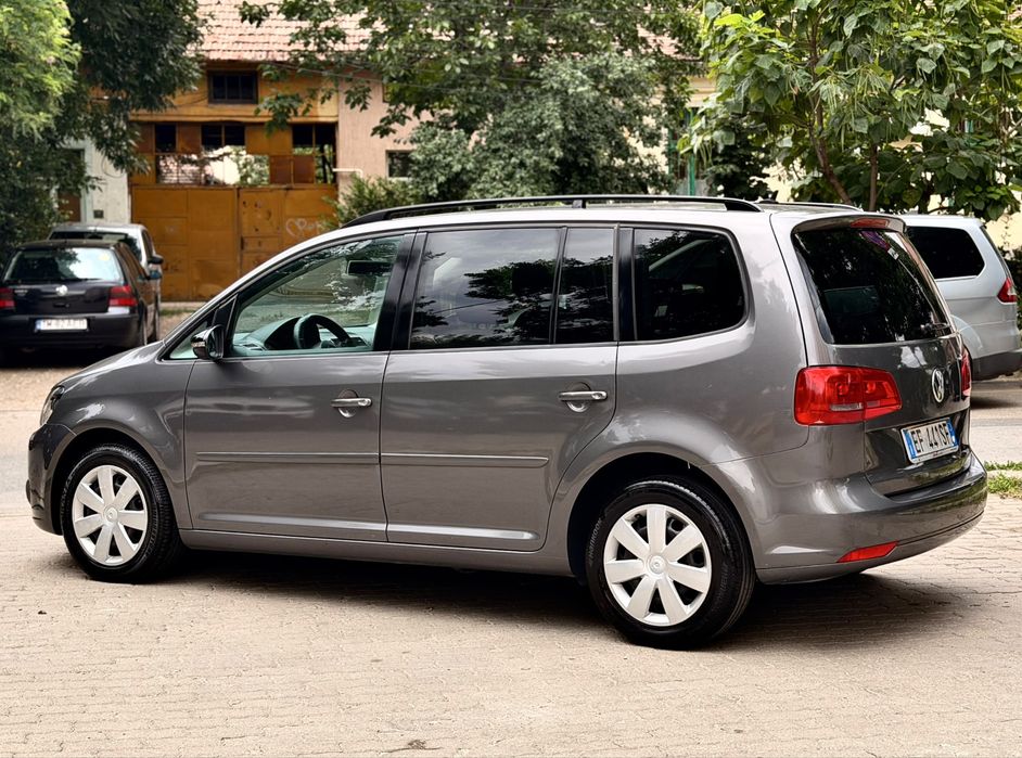 VOLKSWAGEN Touran 0 — imagine 4