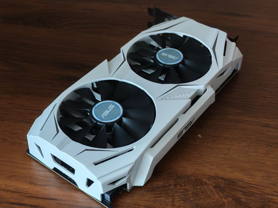 Placă video ASUS Dual GeForce GTX 1060 6GB GDDR5 - Impecabilă / Ediție Albă