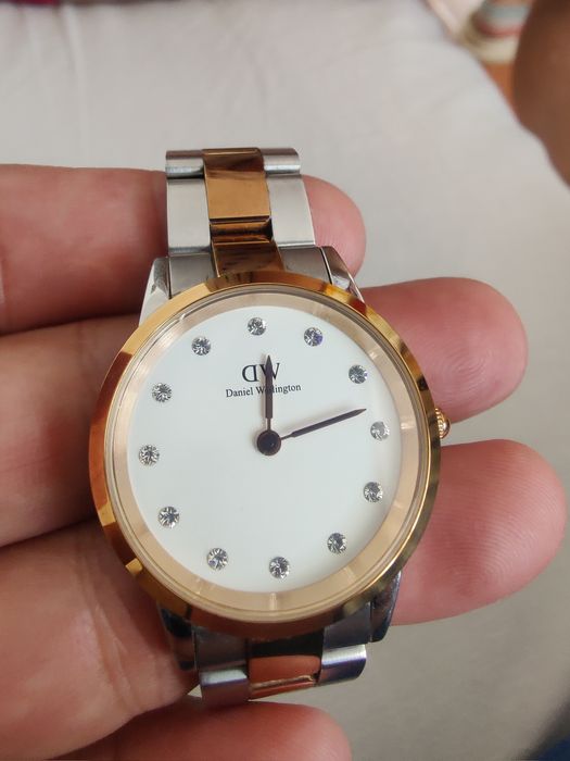 Продам часы женские