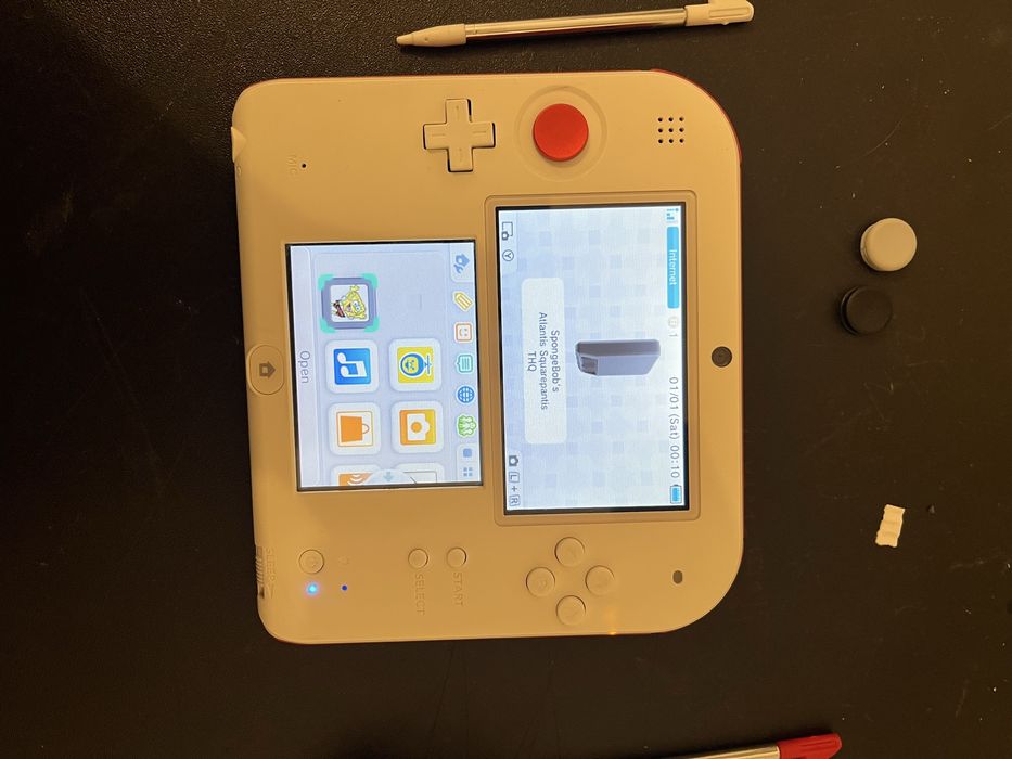 Nintendo 2ds rosu