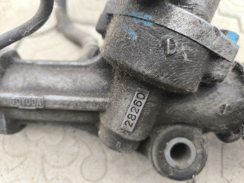 Продам рулевую рейку  Toyota