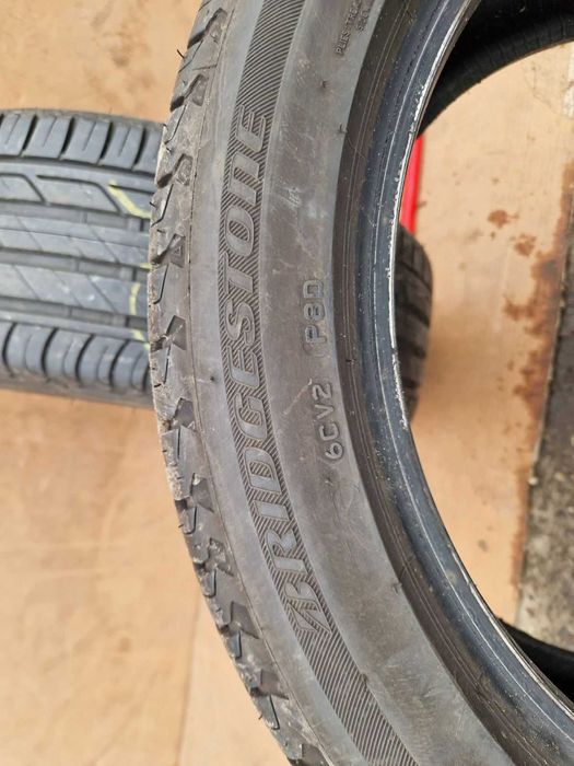 2 Bridgestone R18 215/50 Летни гуми  DOT1323