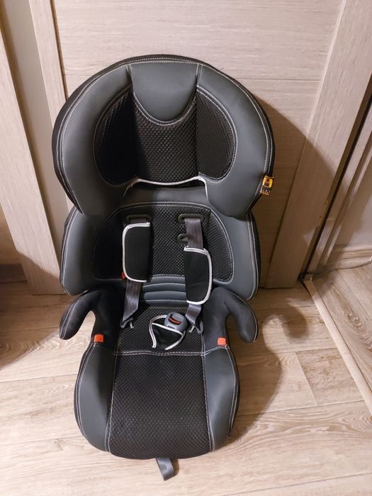 Детское автокресло 3-7 лет