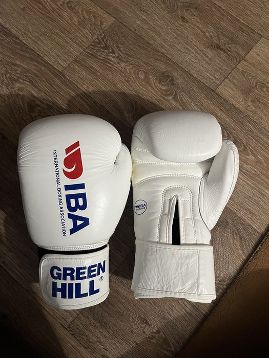 Перчаткий iba.