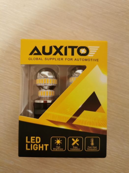 Auxito LED крушки T25/P27W
