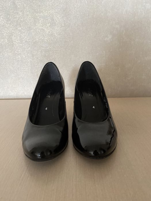 Туфли лакированные 36 размер