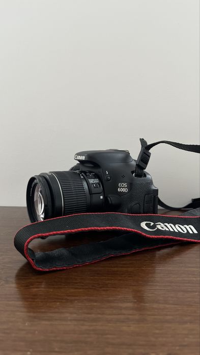 Фотоаппарат Canon EOS 600D