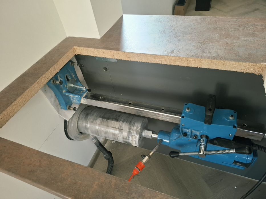 Servicii carotre (găurire)