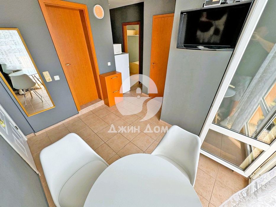Продава се Тристаен апартамент в Свети Влас - 56 кв.м за 1152 €/кв.м - Снимка #1