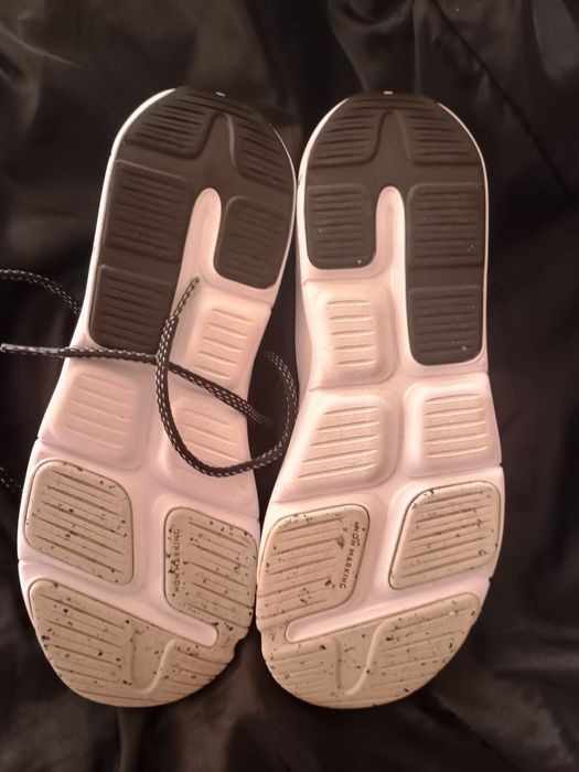 Маратонки Декаткон