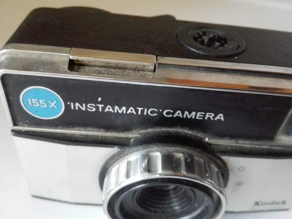 Три фотоапарата.