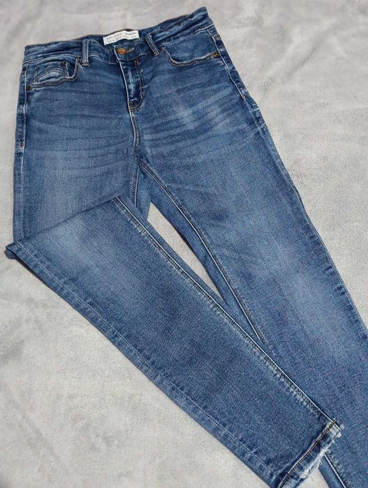 Подарявам дьнки Stradivarius в много добро сьстояние