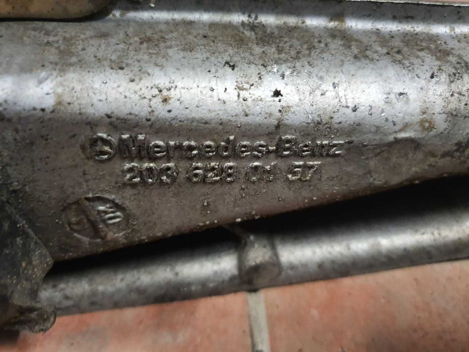 Мерцедес ц класа  W203 преден мост магаре