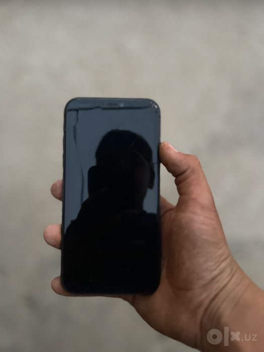 Iphone 11  sotiladi