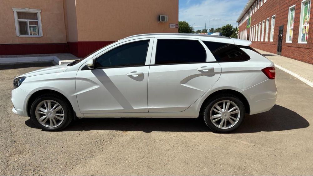 Продам LADA VESTA SW 2019 года