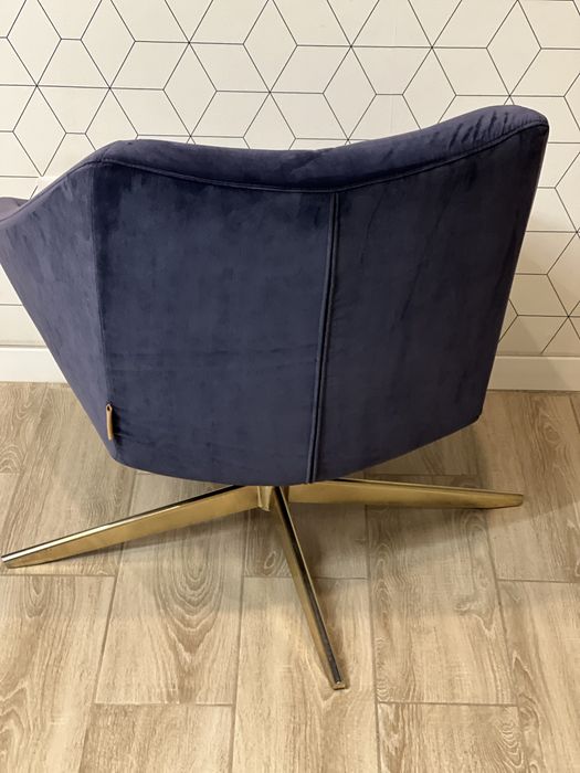 Vând fotoliu elegant rotativ de catifea