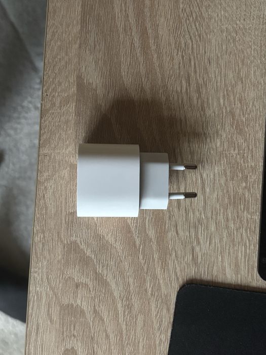 Apple Watch SE (2nd Generation) 44m Midnight Aluminum Case.