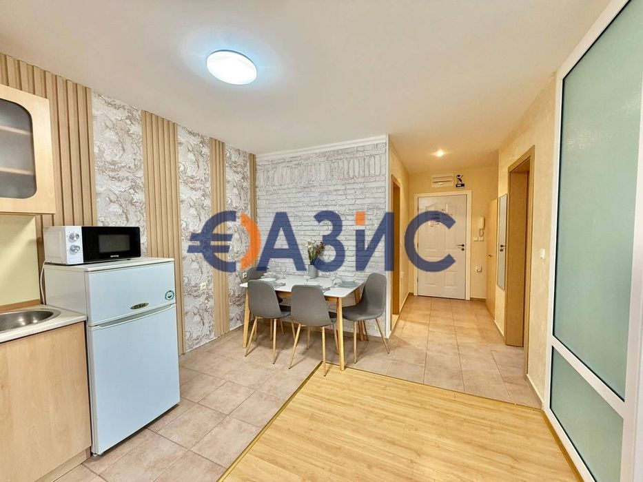 Продава се Тристаен апартамент в к.к. Слънчев бряг - 76 кв.м за 594 €/кв.м - Снимка #9