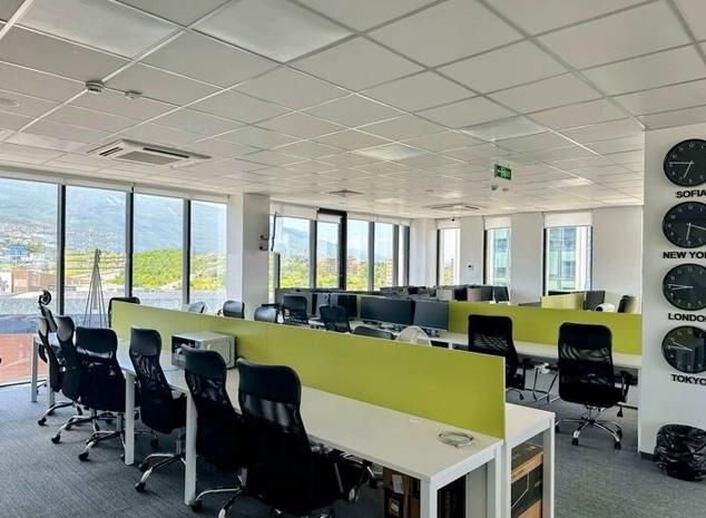 Дава се под наем Офис в София, Младост 4 - 627 кв.м за 7000 € - Снимка #1